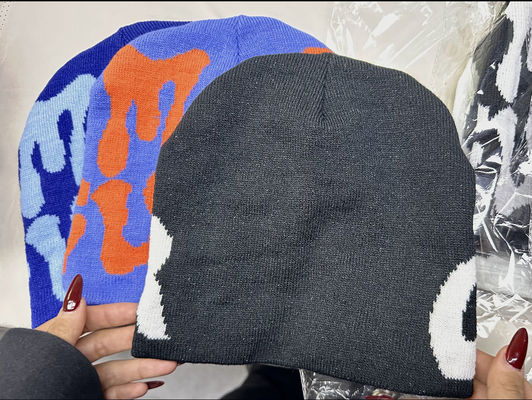 Tipo domo 100% Acrílico Jacquard Invierno Custom Tejido Pom Pom Beanie Sombrero para días fríos