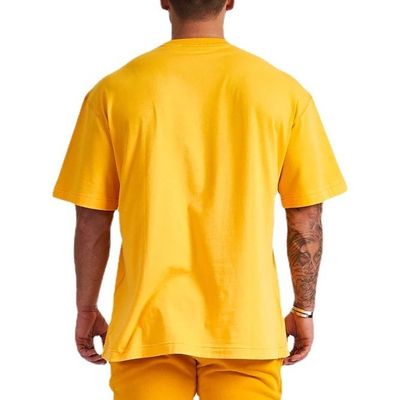 Camiseta de hombre de gran tamaño de verano esencial en método de tejido de punto y patrón de impresión