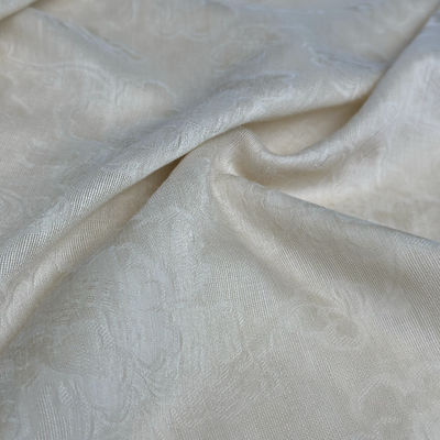 Tejido de lana de jacquard resistente a las manchas para el vestido