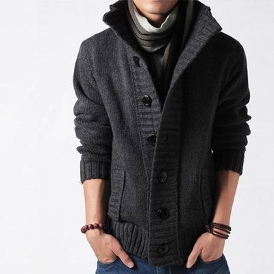 Suéter de collar de pie de hombre de otoño a invierno con aguja gruesa y hebilla de pecho único