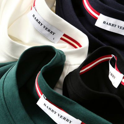Amigable a la piel 0 Sensación de presión Hoodie de manga larga sin forro para hombres con patrón de letras